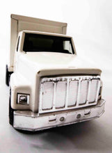 Load image into Gallery viewer, Toy Diecast 1:43 - ERTL - &quot;See&#39;s Candy Delivery Truck&quot; - VINTAGE - Make:  International - See&#39;s Candy Shops, Inc.- 1987 - USED - VG Condition